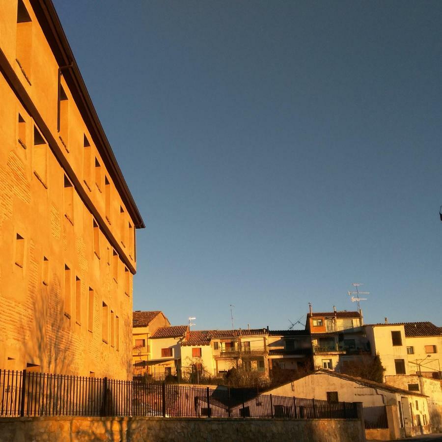 Albergue De Benabarre-Calumet 外观 照片